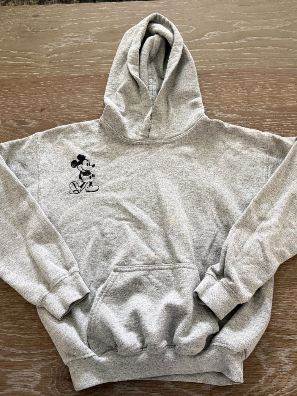 Girls Gildan Heavy Blend Gray Mickey Mouse sweatshirt hoodie size youth medium